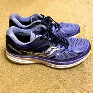 Saucony Guide 10 running shoes